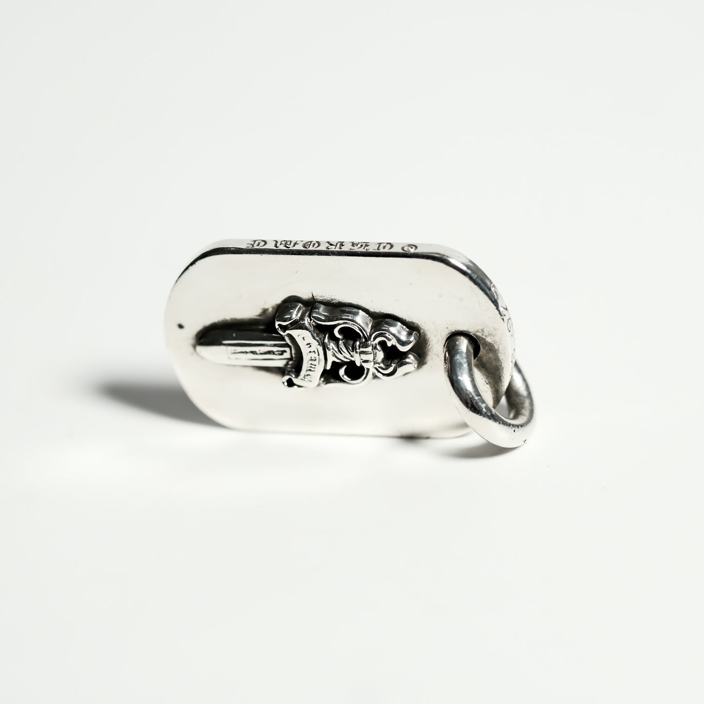 Chrome Hearts DAGGER RAISED DOGTAG ペンダント