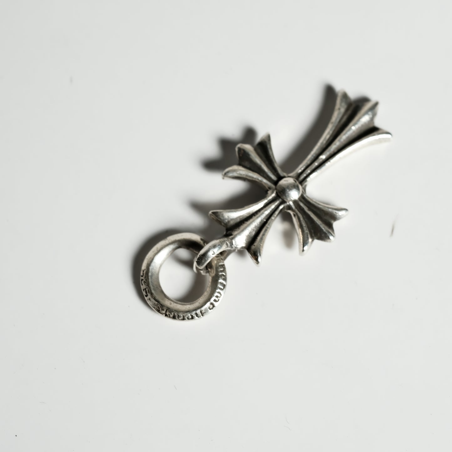 Chrome Hearts TINY CROSS pendant