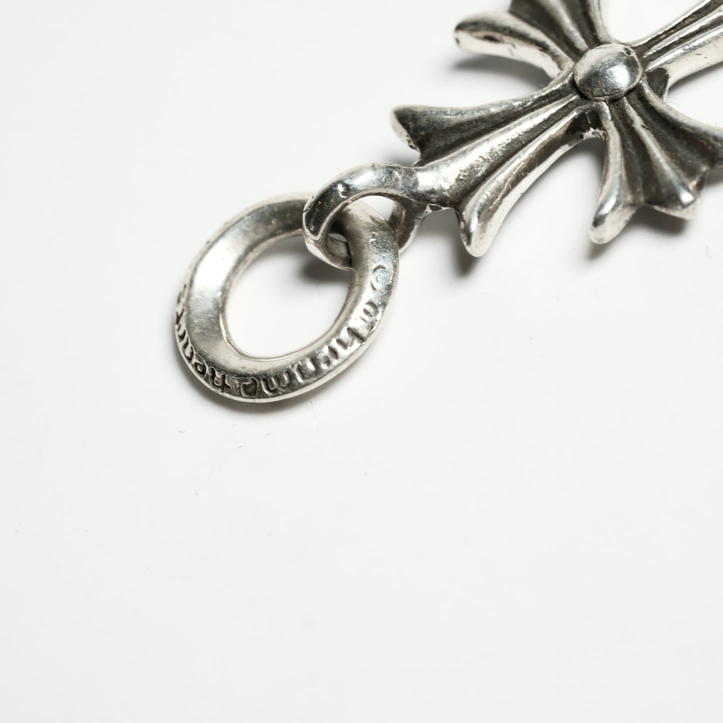 Chrome Hearts TINY CROSS pendant