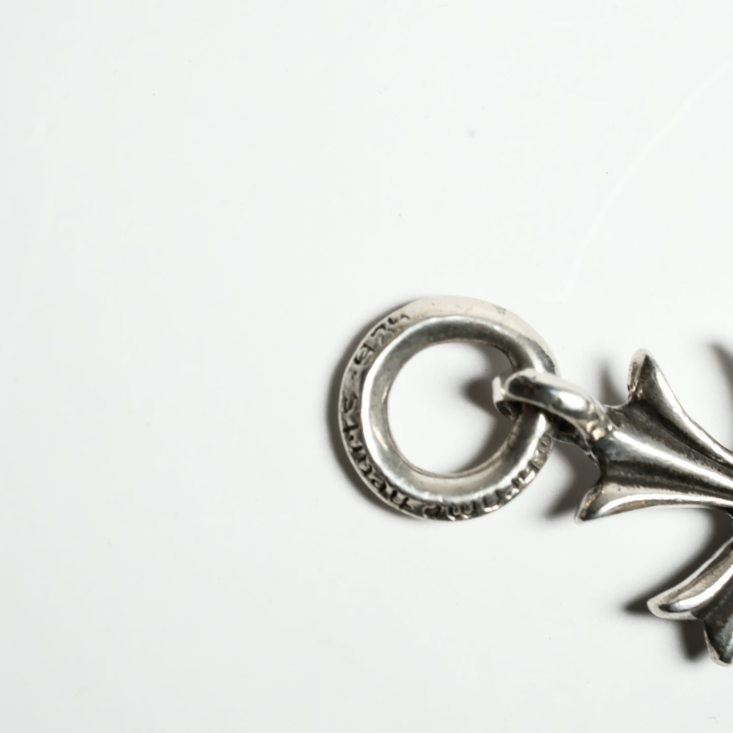 Chrome Hearts TINY CROSS pendant