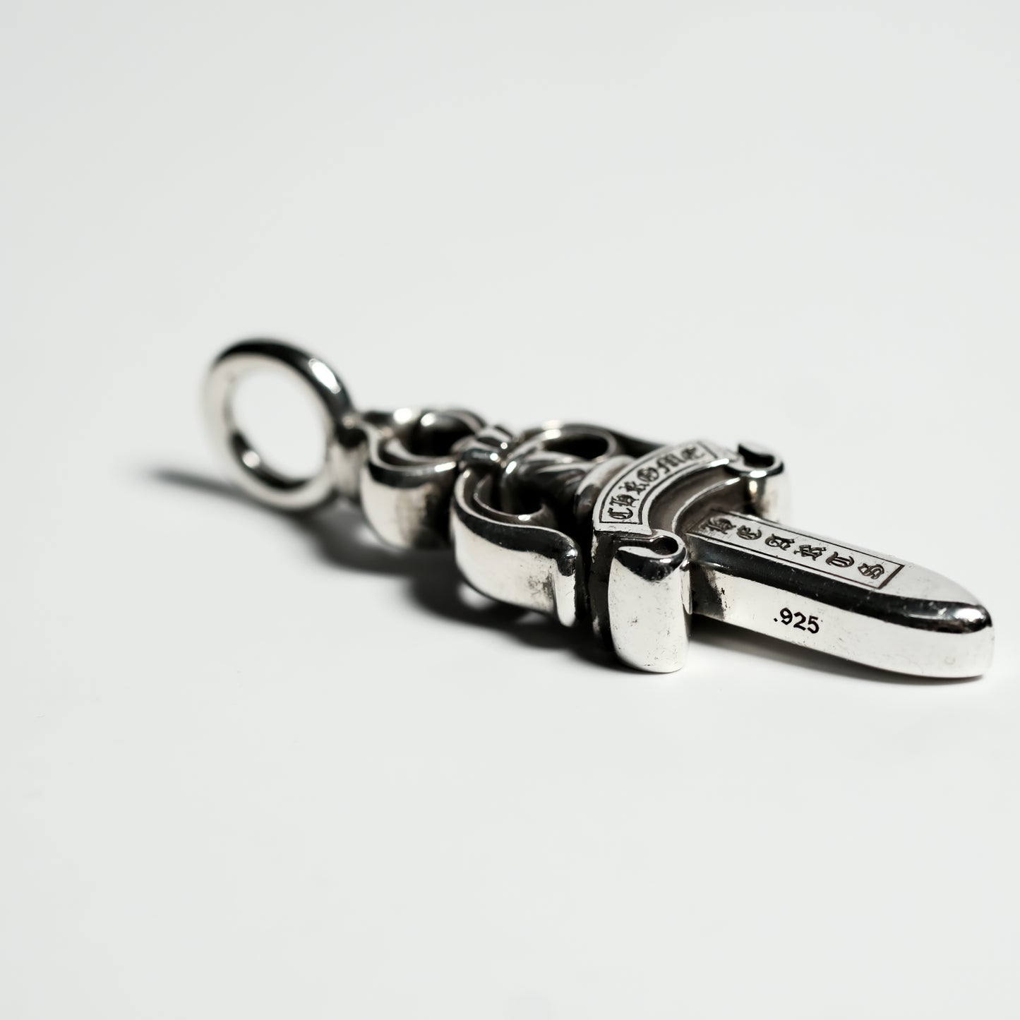 Chrome Hearts ダブルダガーペンダント