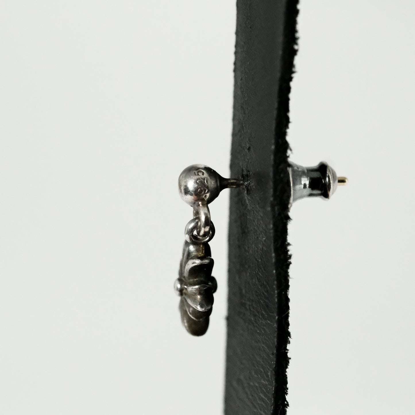 Chrome Hearts TINY E CH PLUS イヤリング